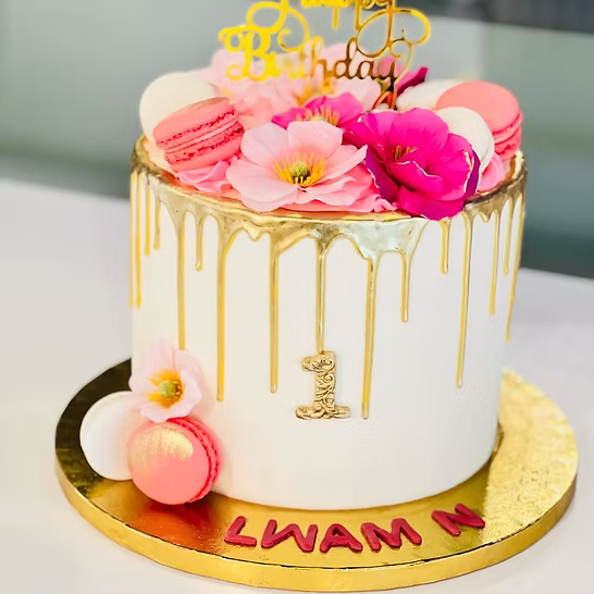 Full Drip Cake